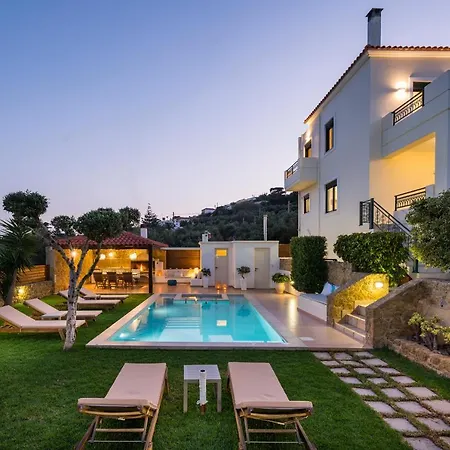 Georgia Heated Pool & Jet-tub Kolymbari