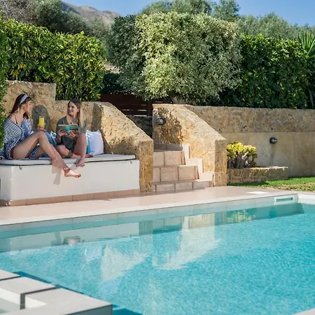 Georgia Heated Pool & Jet-tub Villa