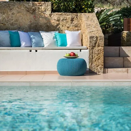 Georgia Heated Pool & Jet-tub Kolymbari
