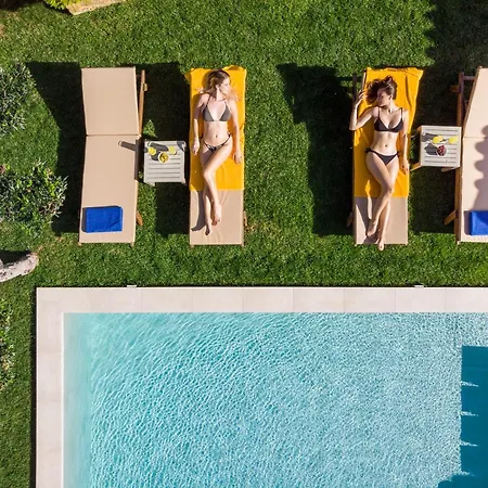 Villa Georgia Heated Pool & Jet-tub *